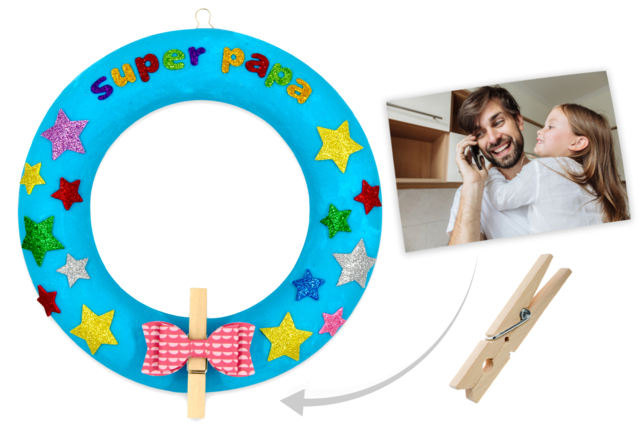 Couronne porte-photo - Pinces à linge en bois - 10doigts.fr