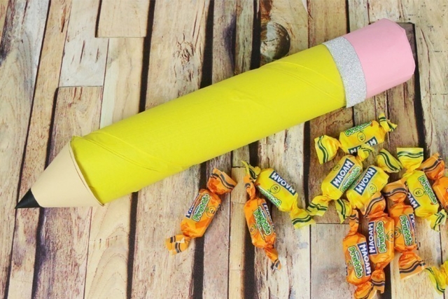 Crayon pochette surprise - Papiers colorés - 10doigts.fr
