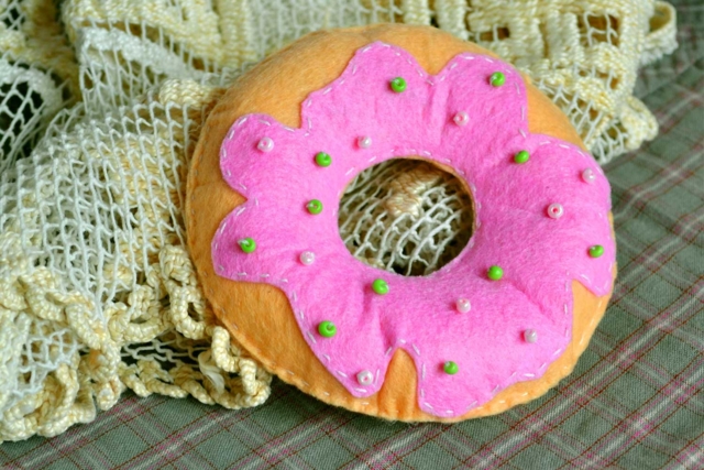 donuts feutrine - Feuilles de feutrine - 10doigts.fr