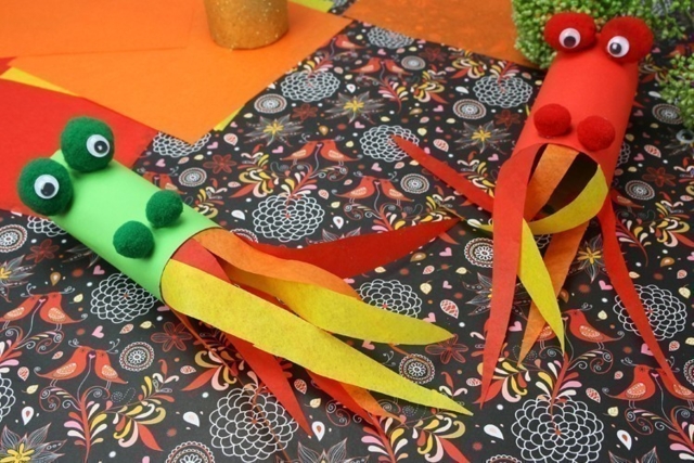 Dragons cracheurs de feu - Papiers de soie - 10doigts.fr
