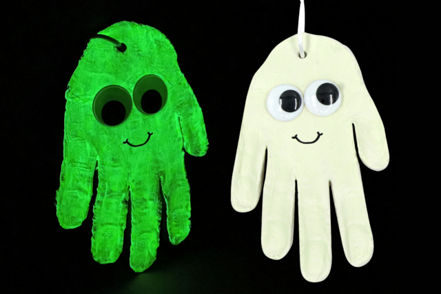 Fantôme phosphorescent et empreinte de main - Outils de Modelage - 10doigts.fr