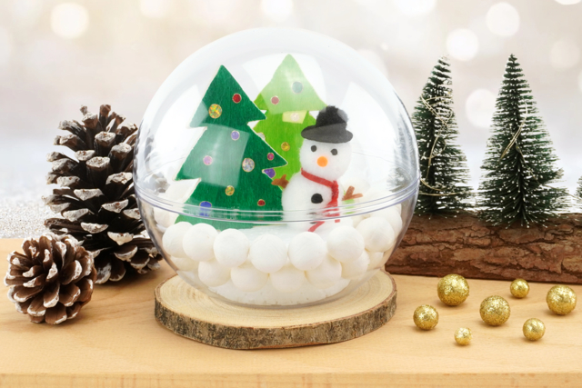 Globe de Noël enneigé - Objets en bois Noël - 10doigts.fr