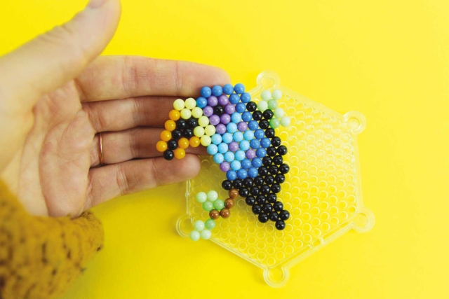Kit Perles d'eau pieuvre et perroquet - Kits clés en main - 10doigts.fr
