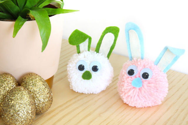 Lapins pompons - Outils à pompons et tricotins : l'art du fil à la portée de tous - 10doigts.fr