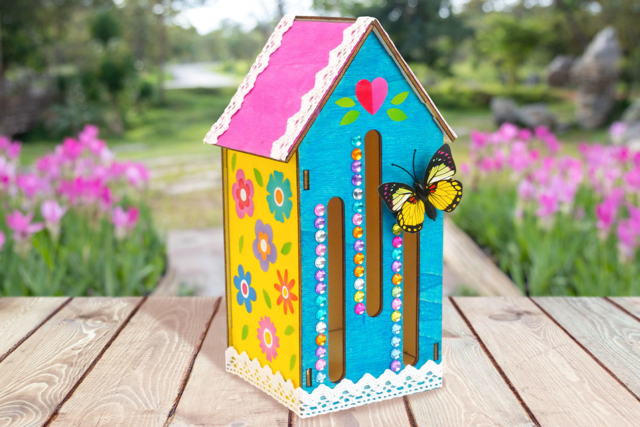 maison avec papillons - Décorations à coller - 10doigts.fr