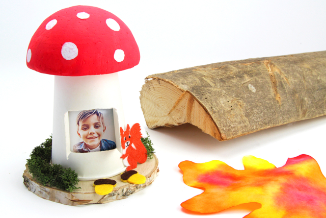 Maison champignon - Stickers en feutrine : du relief et de la texture dans vos créations - 10doigts.fr