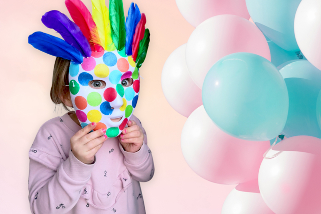 Masque carnaval confettis et plumes - Pinceaux brosses - 10doigts.fr