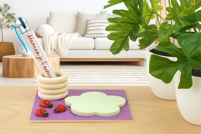 Mémo et porte stylo - Déco en bois peints - 10doigts.fr