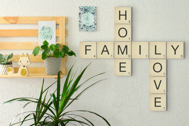mot scrabble  - Lettres en bois - 10doigts.fr