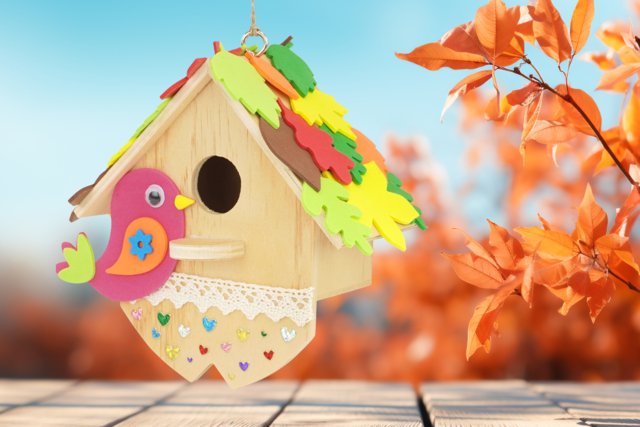 Nichoir décoratif pour l'automne - Stickers mousse : donnez du volume à vos créations - 10doigts.fr