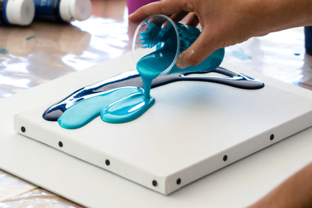 peinture pouring chassis - Peinture acrylique fluide (pouring) - 10doigts.fr