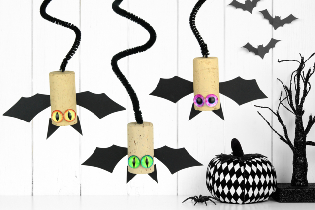 Petites chauves-souris à suspendre - Supports en Liège - 10doigts.fr