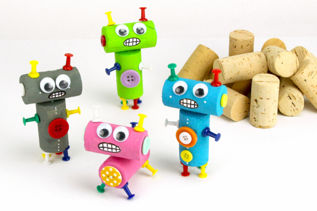 Petits robots en bouchons de liège - Supports en Liège - 10doigts.fr