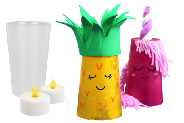 Photophores Ananas et Licorne avec des gobelets en plastique - Fils à tricoter et laines : donnez vie à vos envies créatives - 10doigts.fr