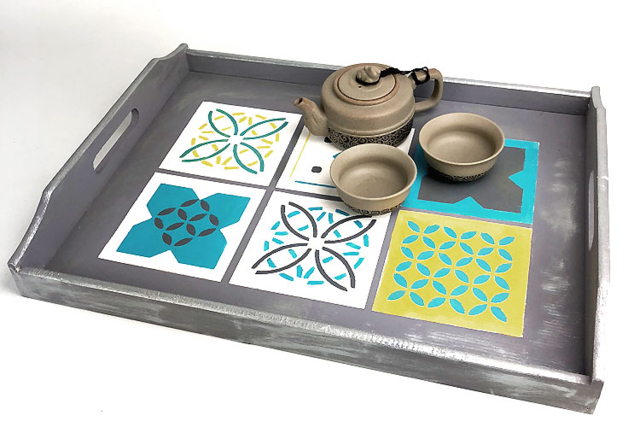 plateau pochoir carreaux de ciment - Plateaux en bois - 10doigts.fr