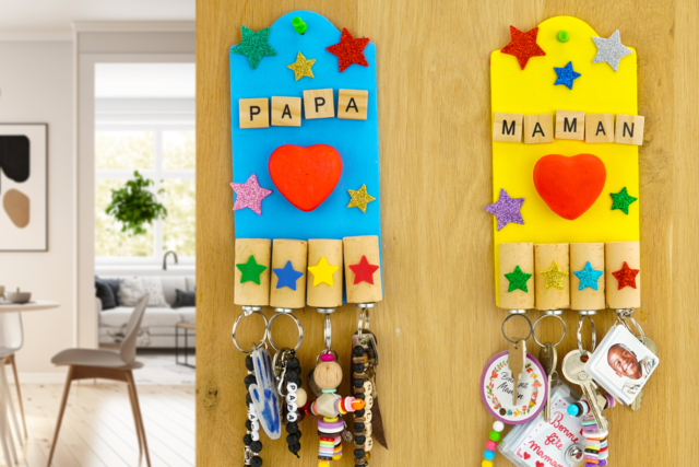 Porte-clés mural aimanté pour la fête des parents - Objets bois pour la cuisine - 10doigts.fr