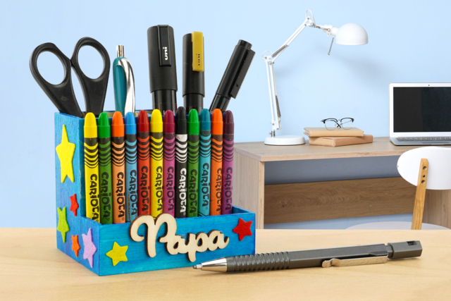 Pot à crayons "Papa" - Déco en bois brut - 10doigts.fr