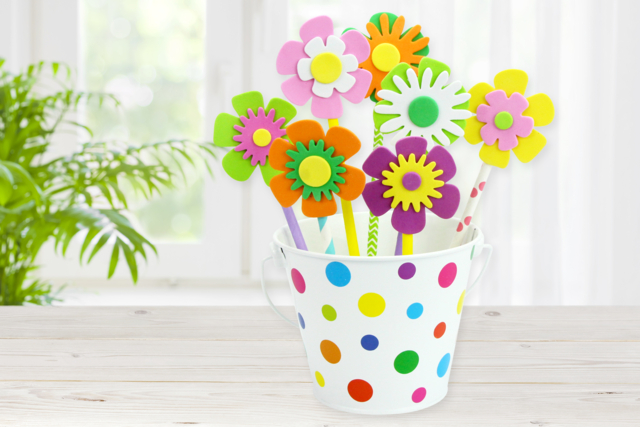 Pot de fleurs plein de couleurs - Gommettes formes assorties : un univers pour créer sans limite - 10doigts.fr