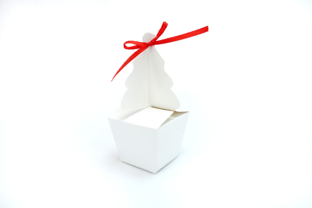 Set de 6 boites sapin à monter en carte forte blanche - Calendriers de l'Avent - 10doigts.fr