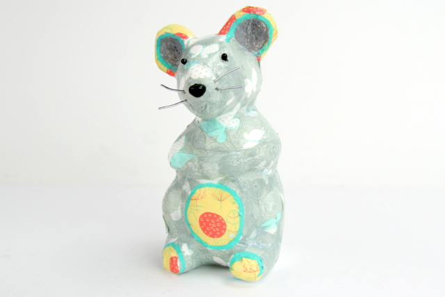 souris grise - Animaux en polystyrène - 10doigts.fr