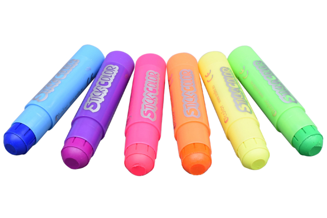 stick gouache baton solide fluo - Peinture gouache solide : l'innovation pour peindre sans se tacher - 10doigts.fr