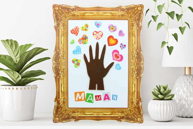 Tableau fête des mères main et coeurs - Gommettes cœur : des cœurs adhésifs pour vos activités créatives - 10doigts.fr