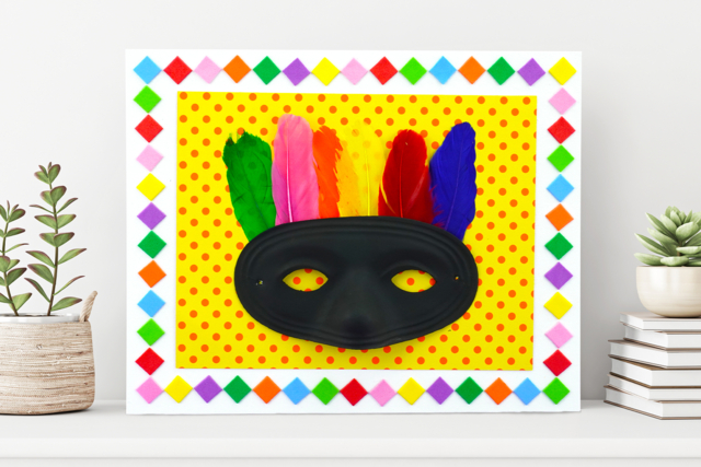 Tableau masque Carnaval - Mosaïques papier, mousse - 10doigts.fr
