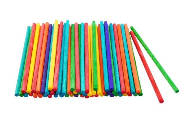 Tiges en bois couleurs assorties - 60 pièces - Bâtons et tiges en bois - 10doigts.fr