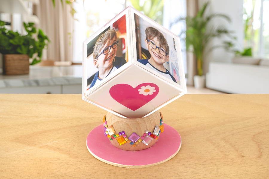 Cube photo et son socle